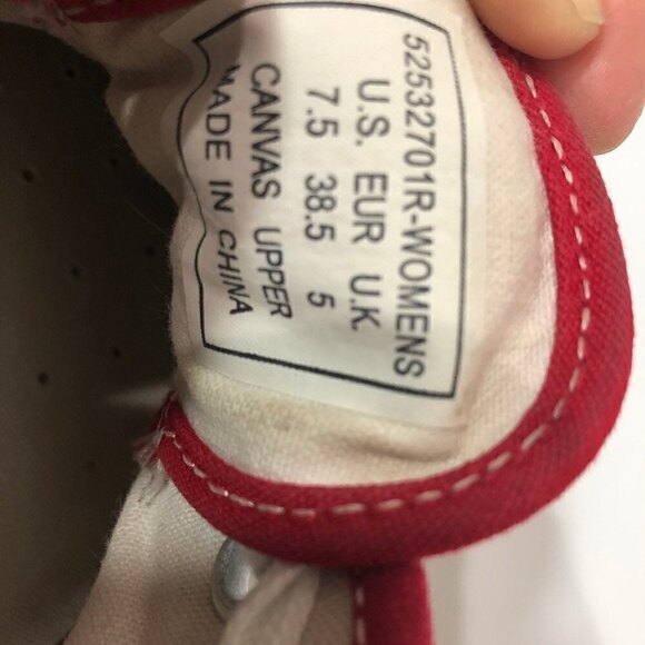 Levi's Canvas Red Sneakers Low Tops Size 7.5 - Picture 4 of 6